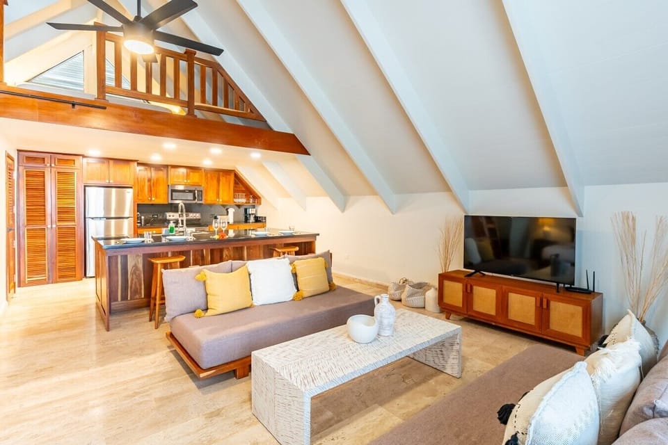 Penthouse - Living Room