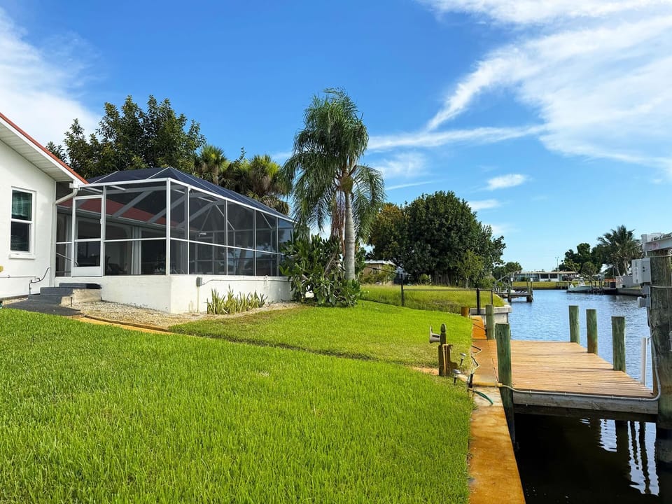 3BR Waterfront Pool Home Near Charlotte Beach (8608)