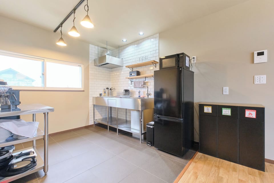 Basic House, 3 Bedrooms, City View | Private kitchen