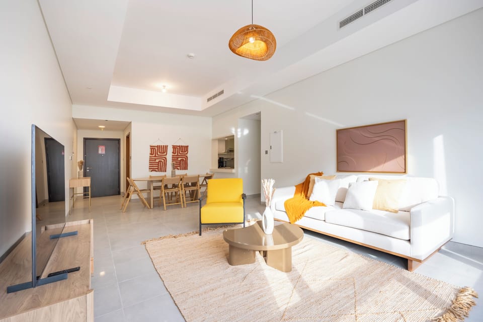 Apartment, Balcony | Living area