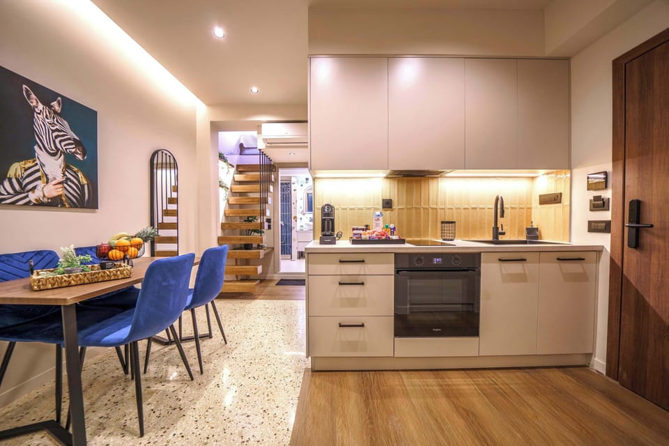 Fully Equipped Kitchen and Dining Space