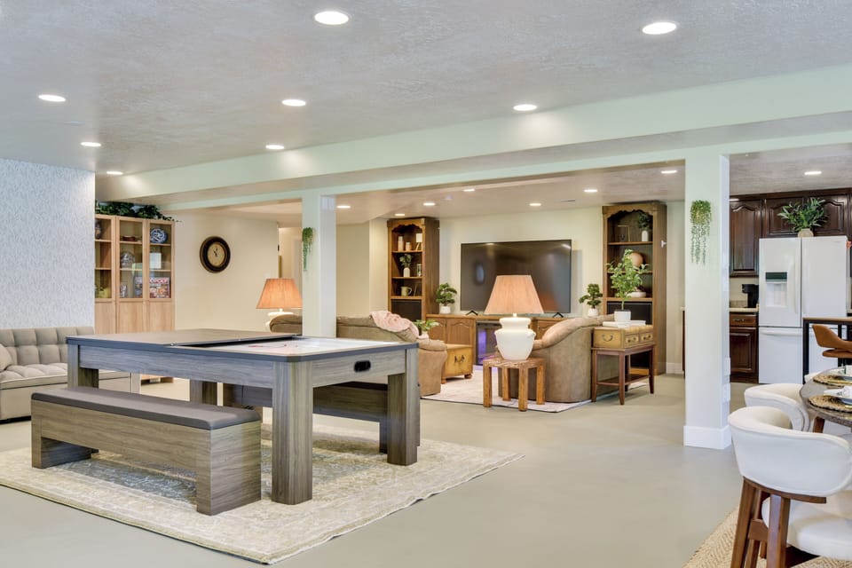Gaming Area | Air Hockey/Ping-Pong Table | Twin Sleeper Sofa