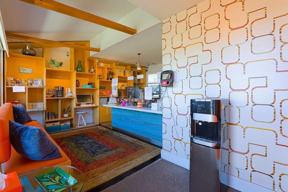 Entrance / Reception