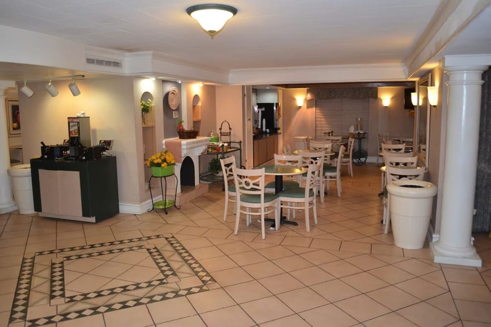 Entrance / Reception