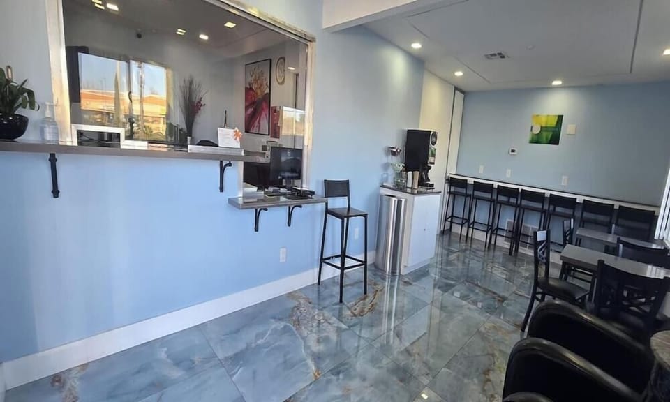 Entrance / Reception