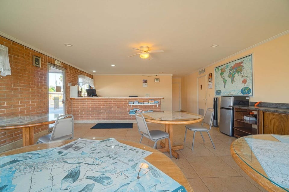Entrance / Reception