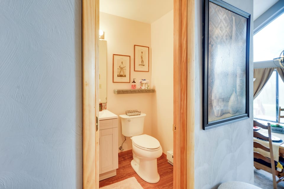 Half Bathroom | 1st Floor