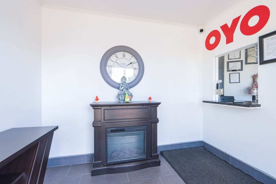 Entrance / Reception