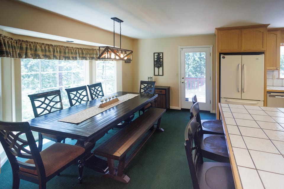 Dining Area | Dishware & Flatware | Main House