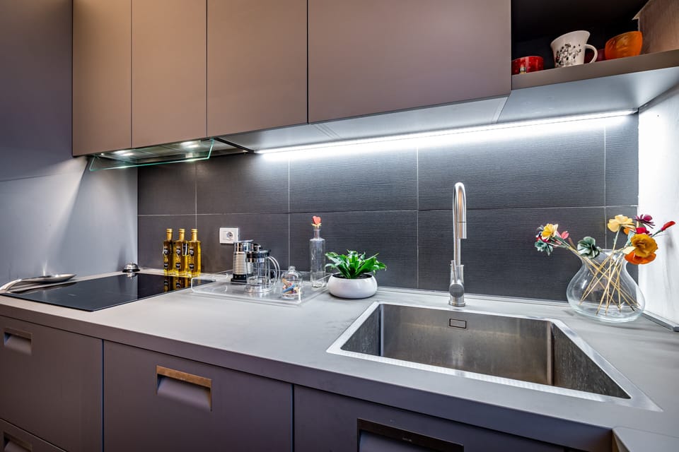 Apartment, 2 Bedrooms, Terrace | Private kitchen | Coffee/tea maker, full-size fridge, microwave, oven