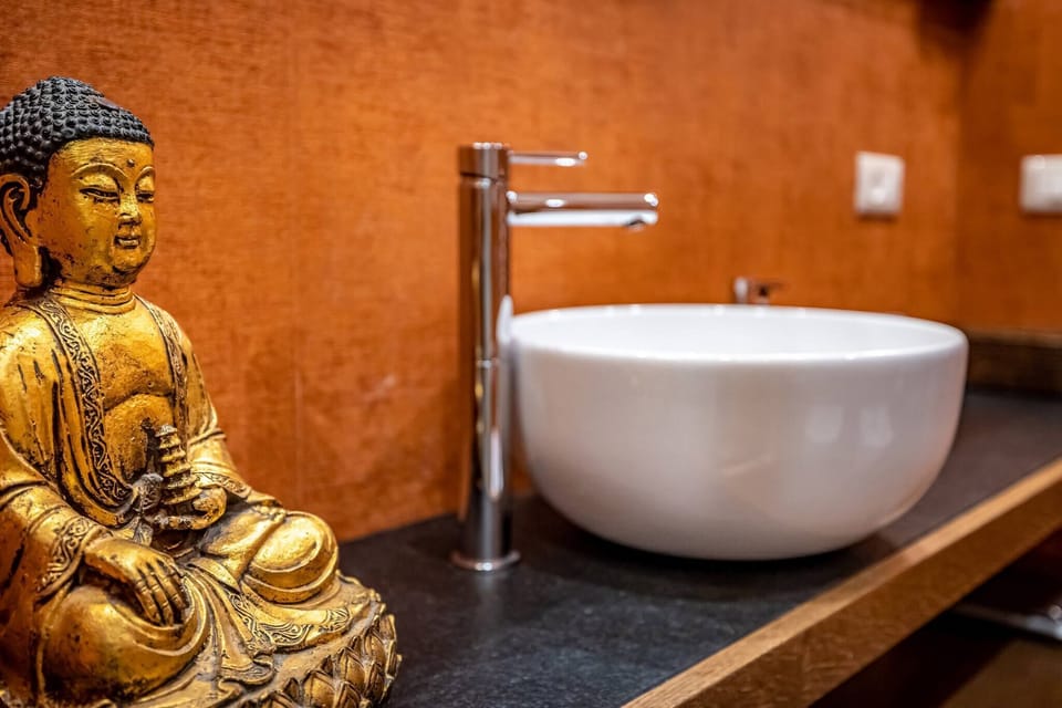 Apartment, 2 Bedrooms, 2 Bathrooms | Bathroom | Shower, hair dryer, bidet, towels
