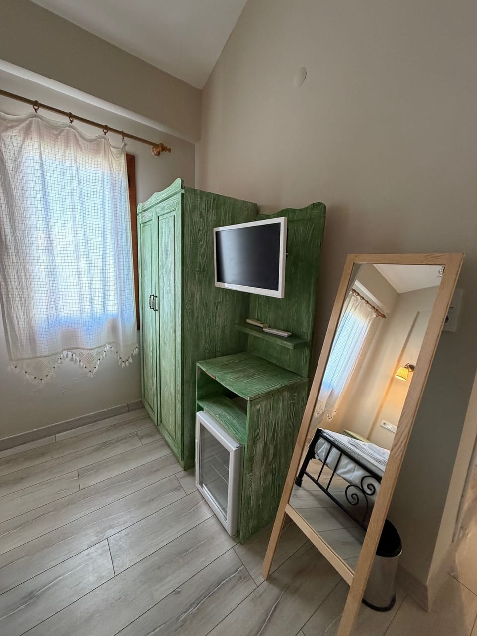 Basic Room | WiFi (free), bed sheets