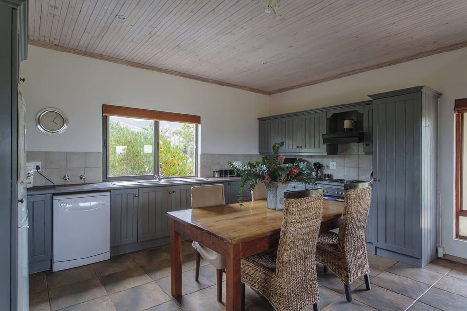 Villa, 2 Bedrooms, Accessible, Patio | Private kitchen