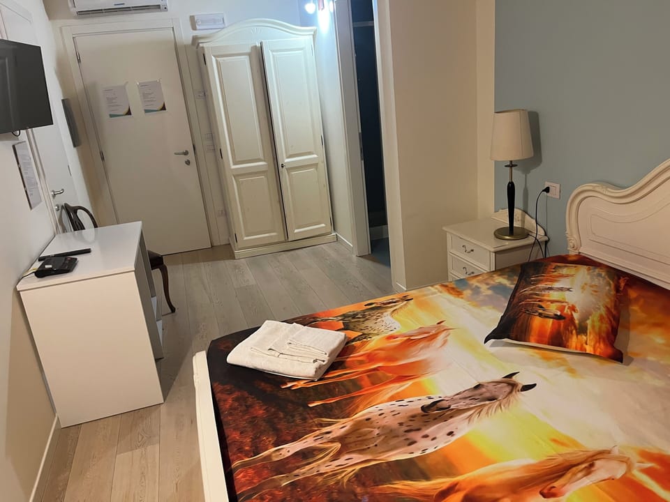 Comfort Double Room, Garden View | Desk, blackout drapes, iron/ironing board (on request), WiFi (free)