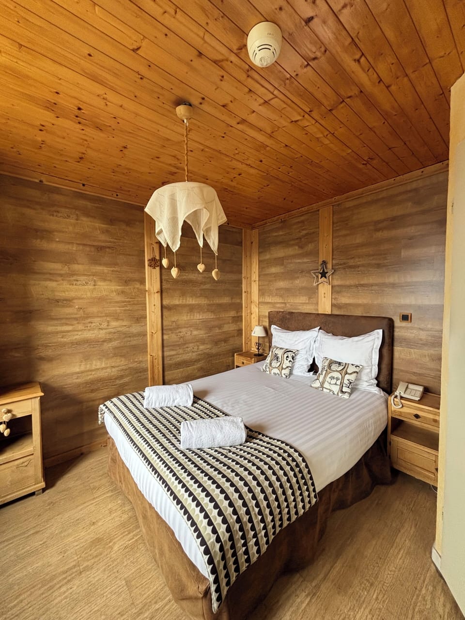 Quadruple Room, Mountain View | WiFi (free)