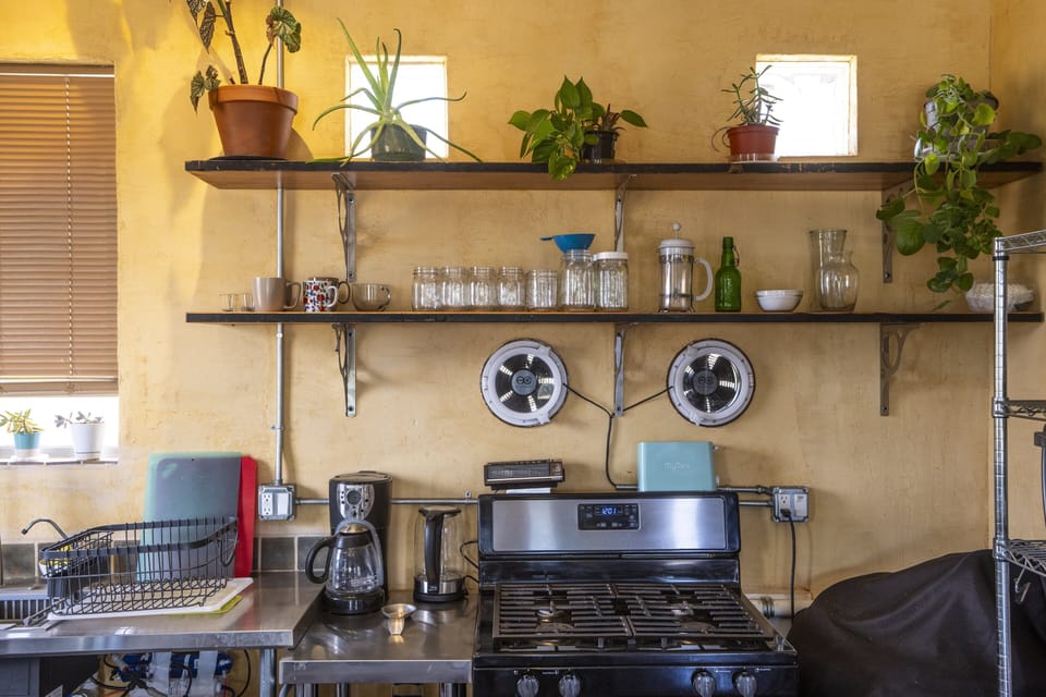 House, 1 Bedroom | Private kitchen | Coffee/tea maker, fridge, oven, toaster