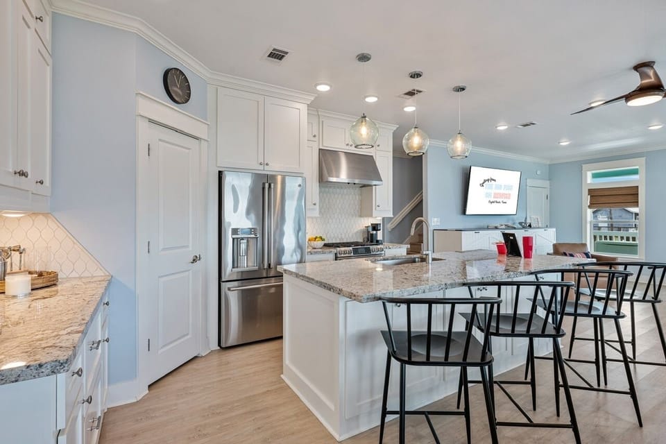 House, 4 Bedrooms | Private kitchen | Coffee/tea maker, fridge, oven, toaster