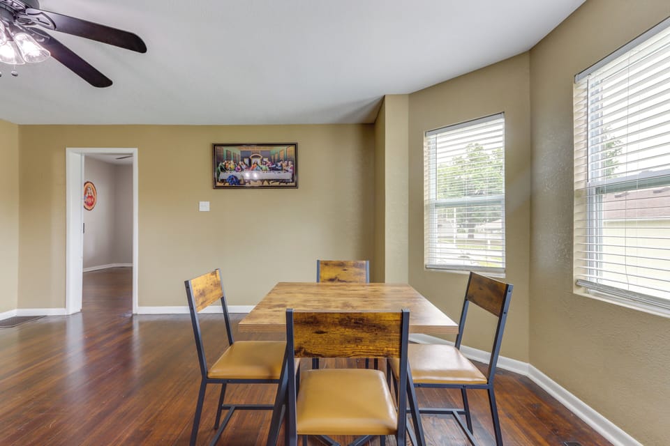 House (2 Bedrooms) | Interior