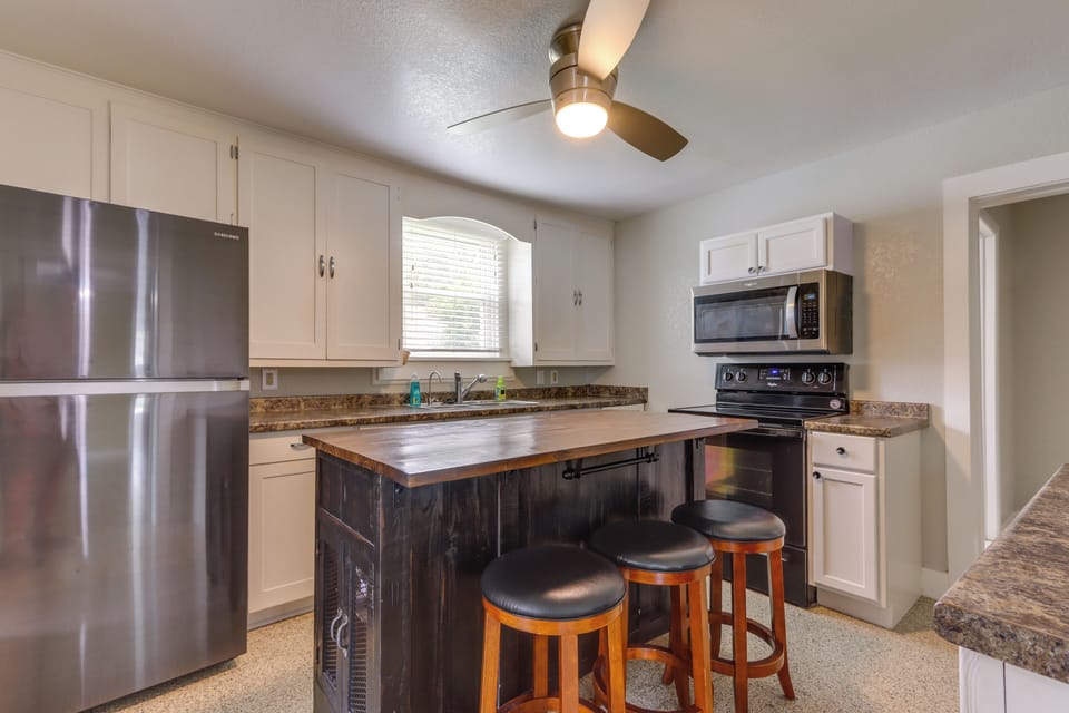 House (2 Bedrooms) | Front of property