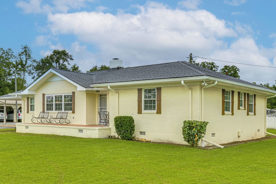 House (3 Bedrooms) | Front of property