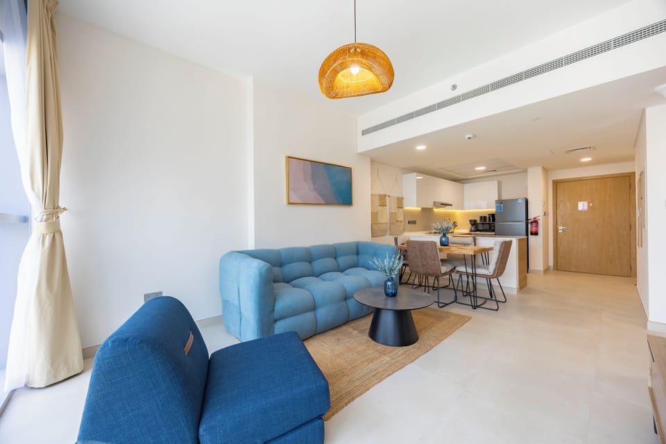 Apartment, Balcony | Living area