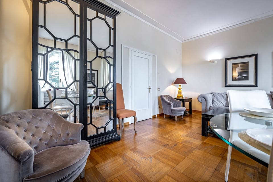 Apartment, 4 Bedrooms, Jetted Tub | Living room