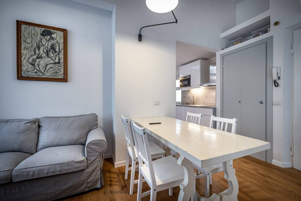 Apartment, 3 Bedrooms, 2 Bathrooms | Living room
