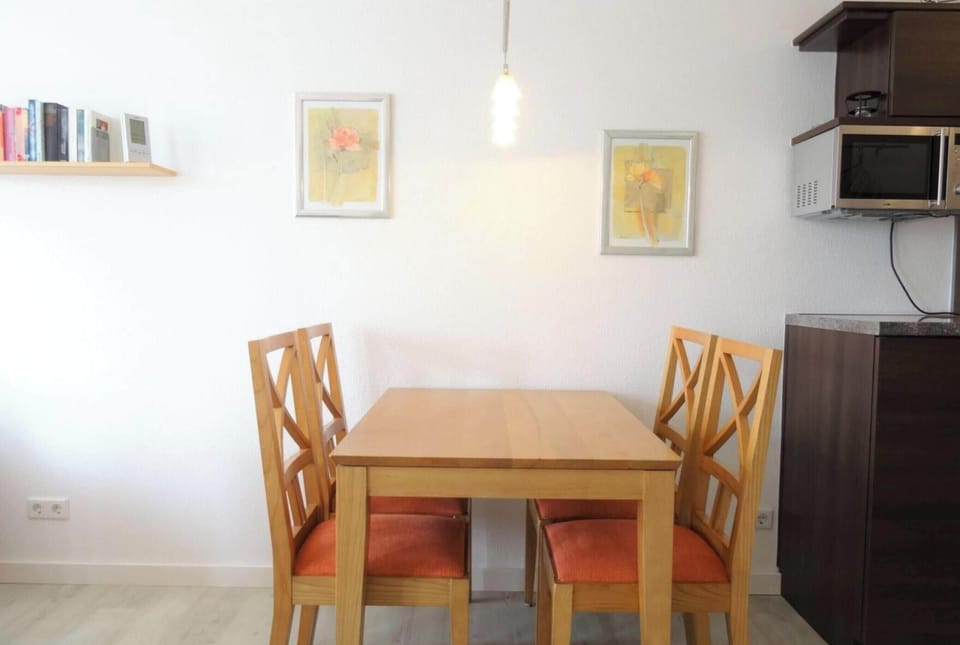 Apartment | Dining
