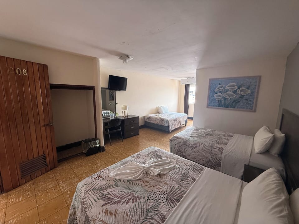 Basic Triple Room | WiFi (free), bed sheets