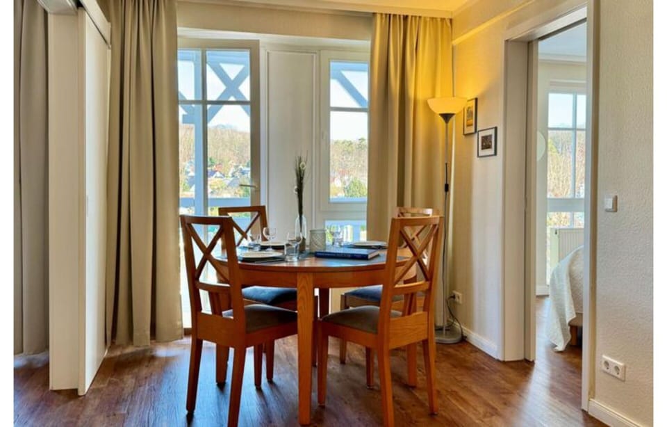 Apartment | Dining