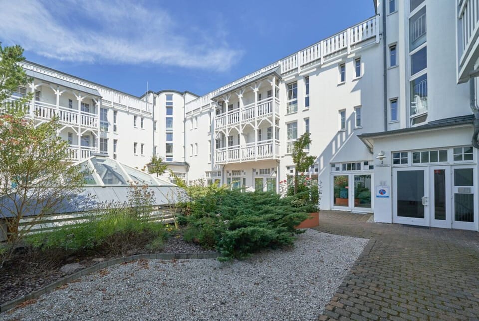 Ferienwohnung mit Moblierten Balkon in Sellin Apartment in Sellin