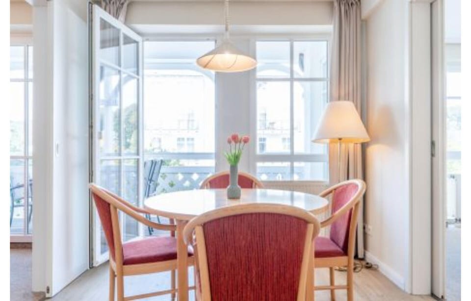 Apartment | Dining
