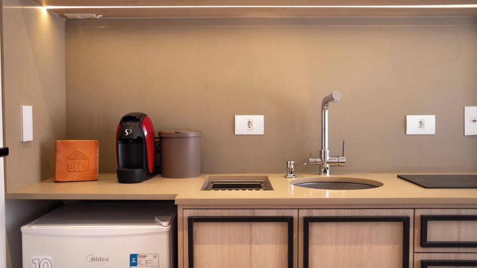 Mini-refrigerator