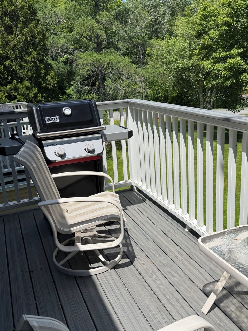 deck with Gas Grill