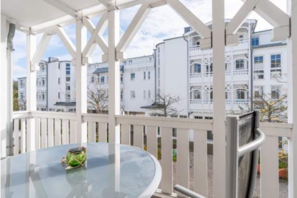 Apartment | Outdoor dining