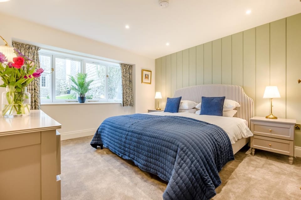 Bedroom 1 - Super King