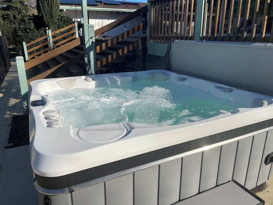 Enjoy soaking in the hot tub with 42 jets to massage your muscles for a complete therapeutic experience