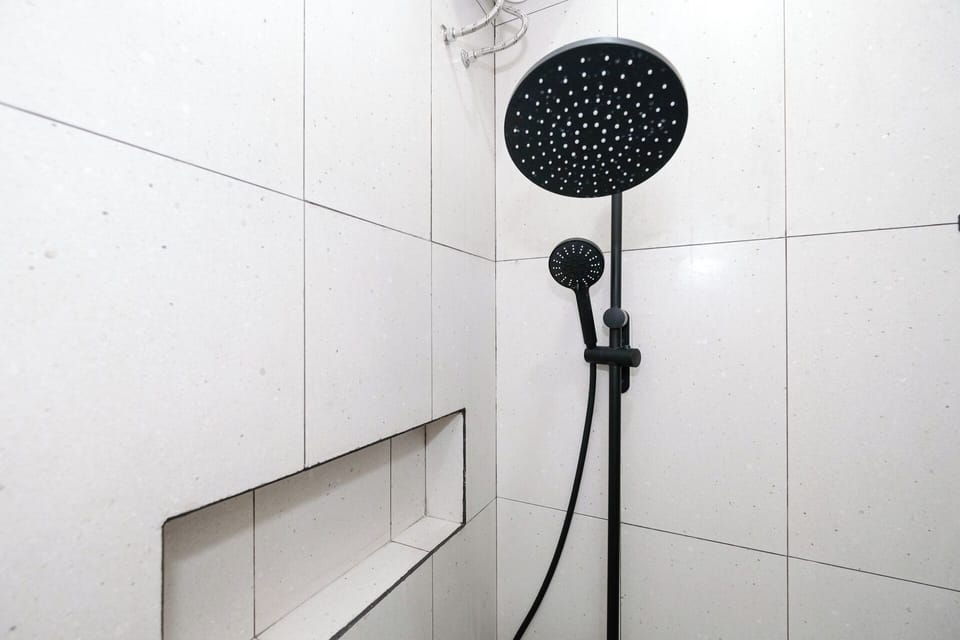 Deluxe Double Room | Bathroom
