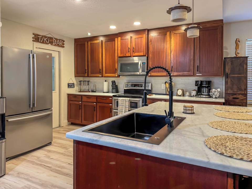 House, 2 Bedrooms, Garden View | Private kitchen