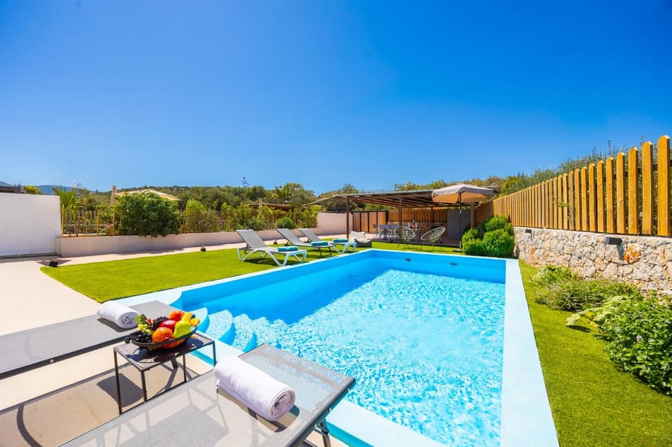 Private pool and terrace