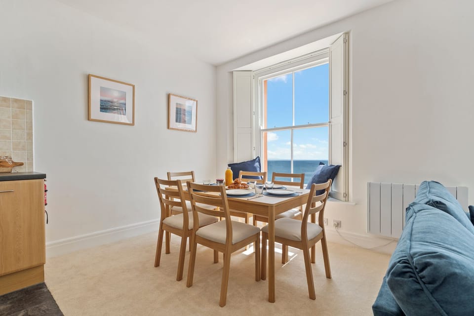 Penthouse, Sea Views