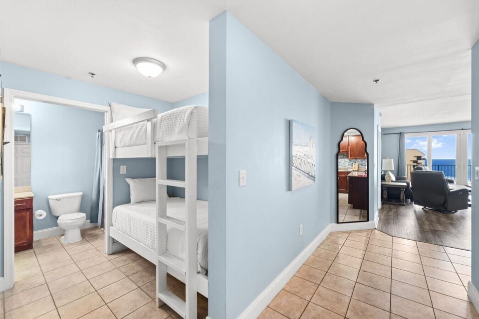 Bunk Nook with Twin Over Twin Size Bunk Bed