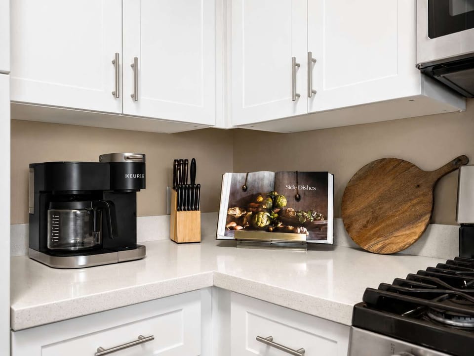 Enjoy the flexibility of cooking at home with a kitchen equipped for everything from quick breakfasts to leisurely dinners shared with family and friends.