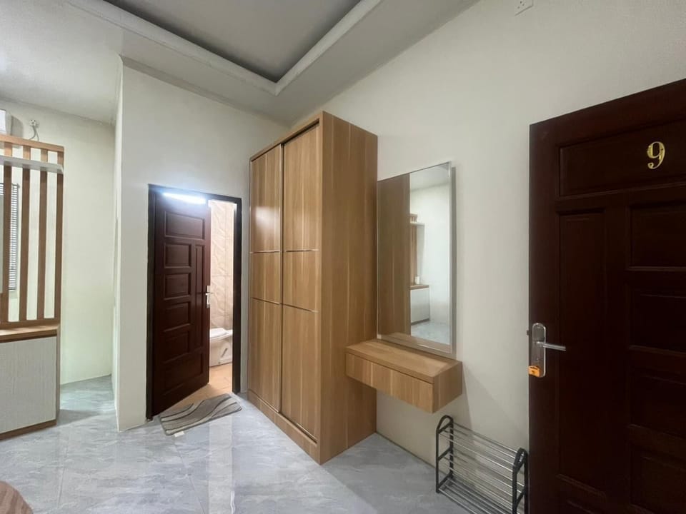 Deluxe Double Room | In-room safe, soundproofing, iron/ironing board, WiFi (free)