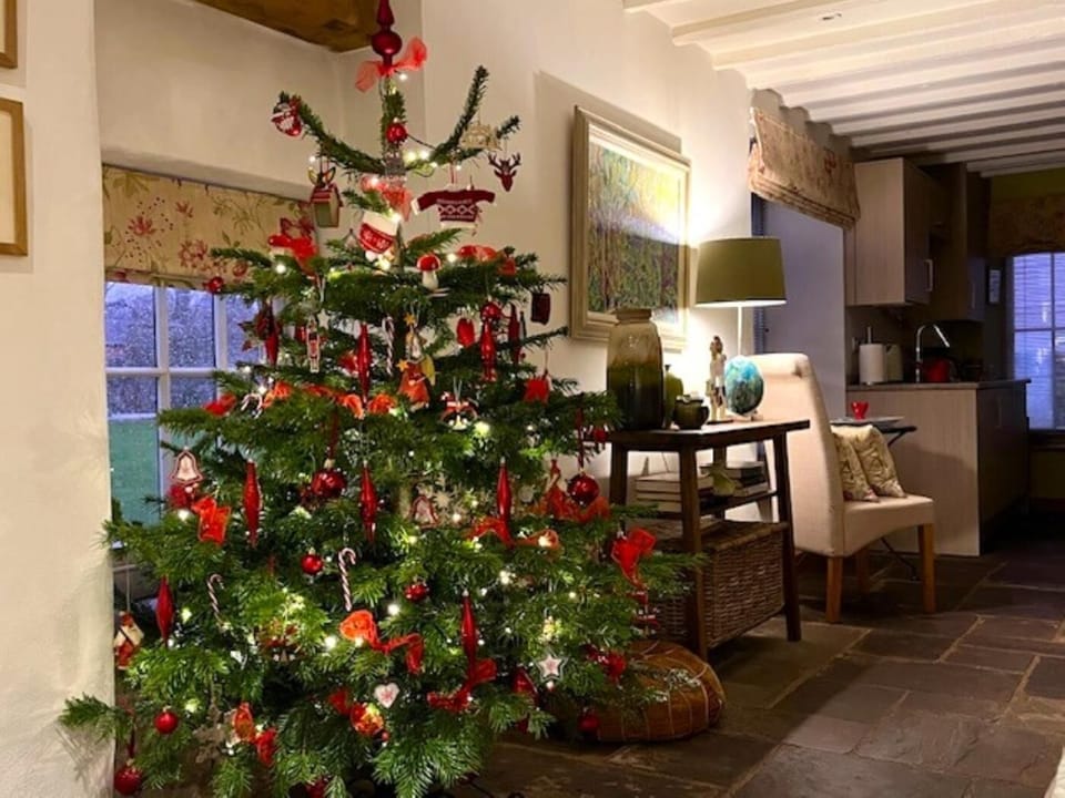 Guests staying over the festive period are treated to an exquisitely decorated real tree