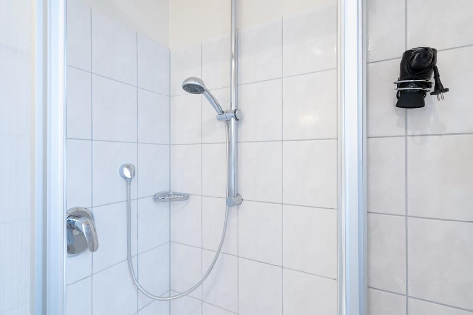 Moderne Ferienwohnung in Sellin mit Balkon, Wlan und Ahoi-rabatt Apartment in Sellin