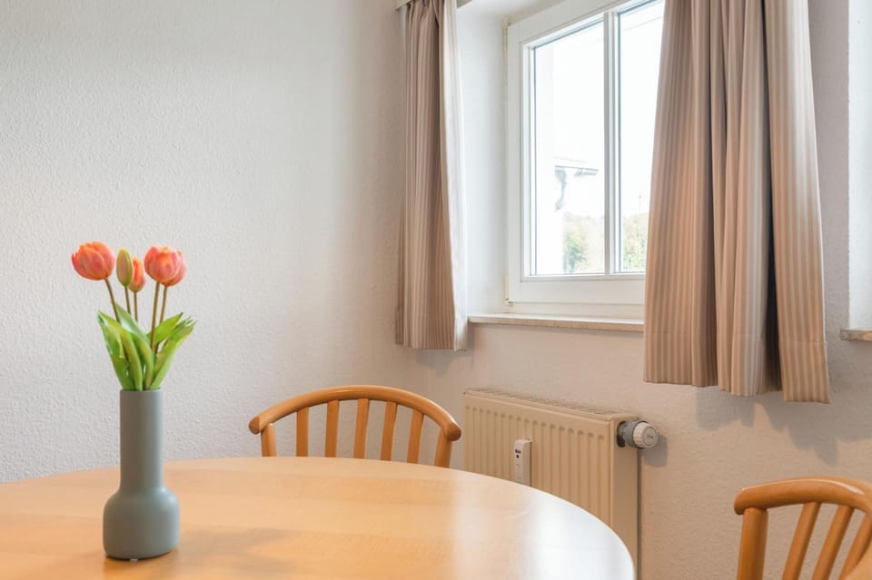 Apartment | Dining