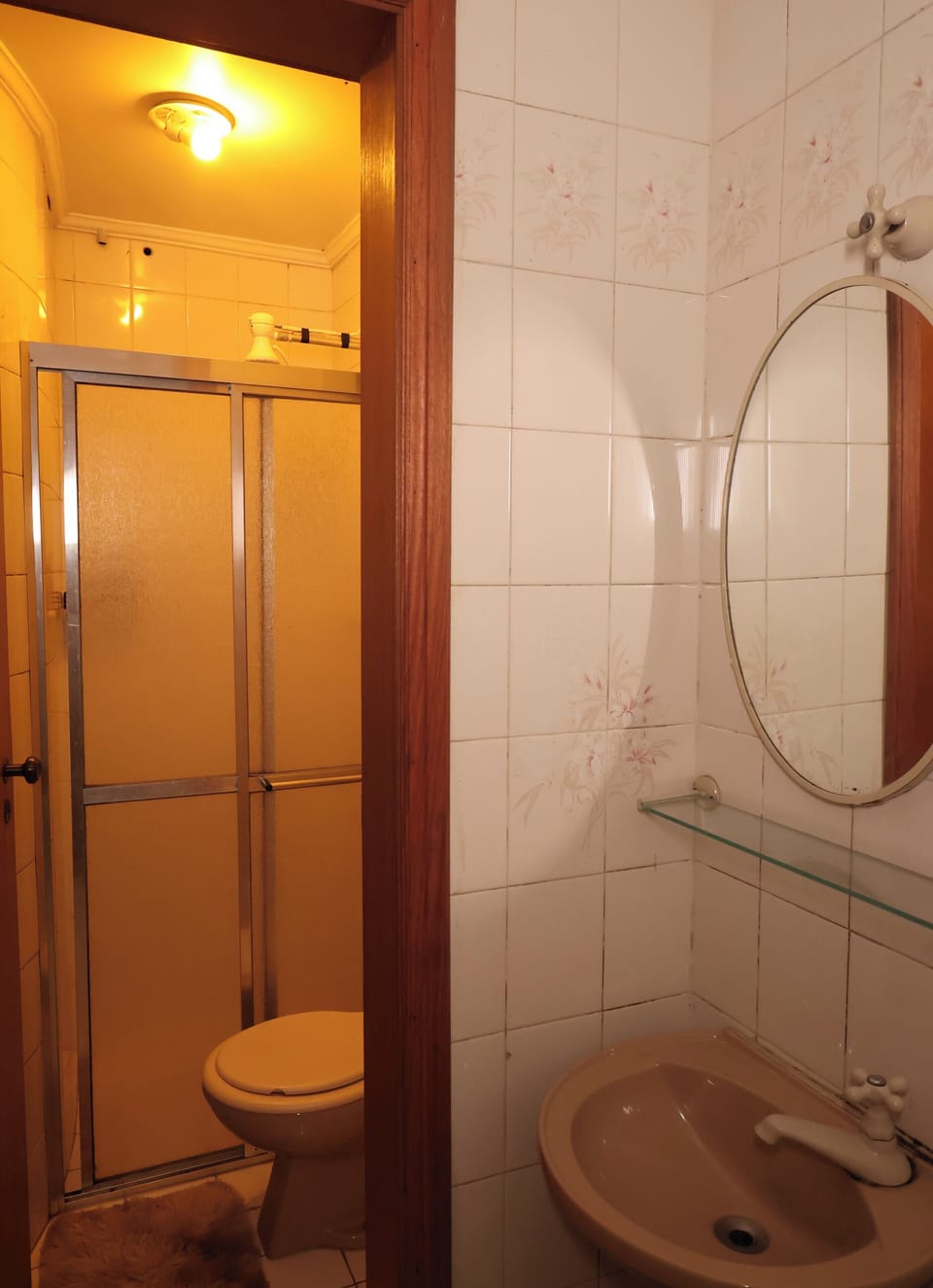 Room (1 Bed in Shared Dormitory) | Bathroom | Shower, soap, toilet paper