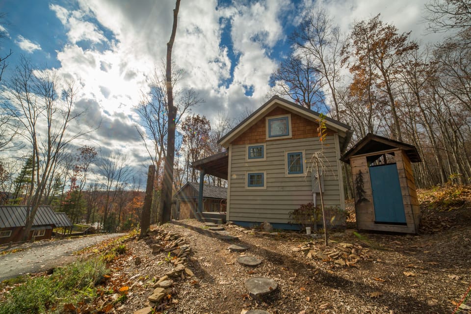 Cabin (Luna Bleu) | Property grounds
