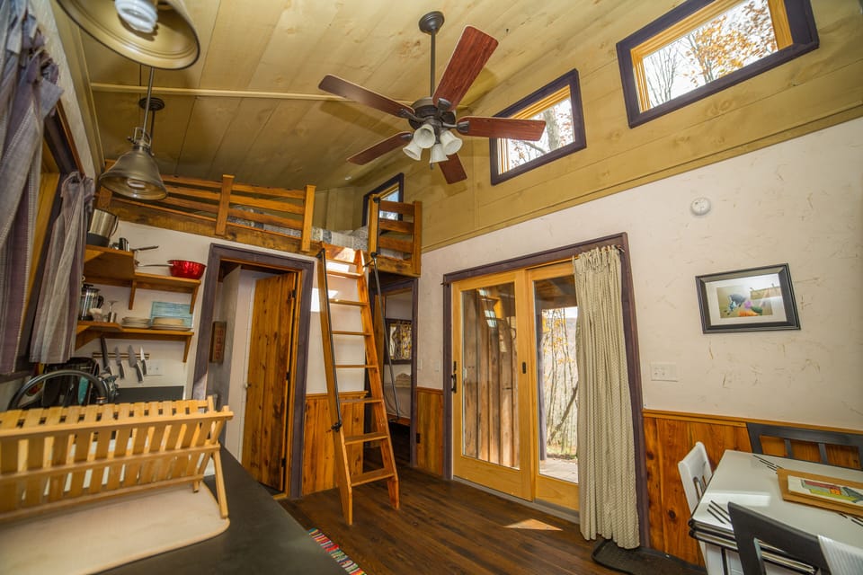 Blue Moon Rising Cabin in McHenry